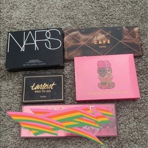 Eyeshadow palette bundle-4 items